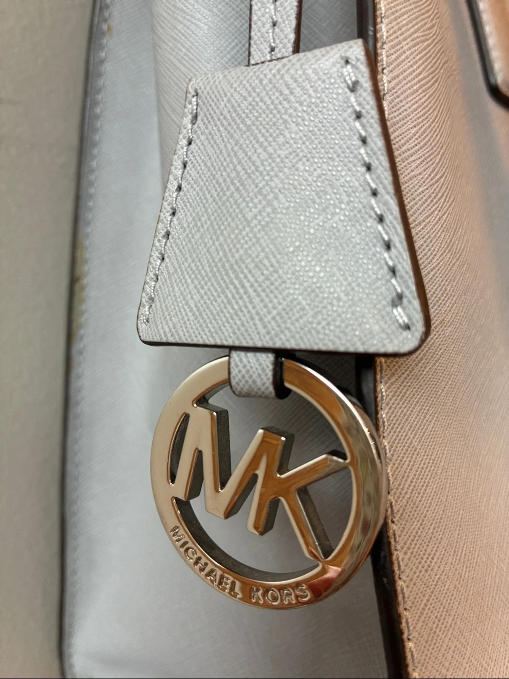 Michael Kors Dillon Light Grey Saffiano Satchel with Shoulder Strap - Picture 4 of 9